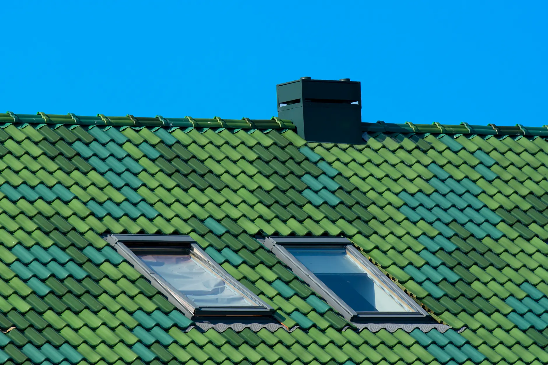 Roof Window Replacement & Re-Glazing